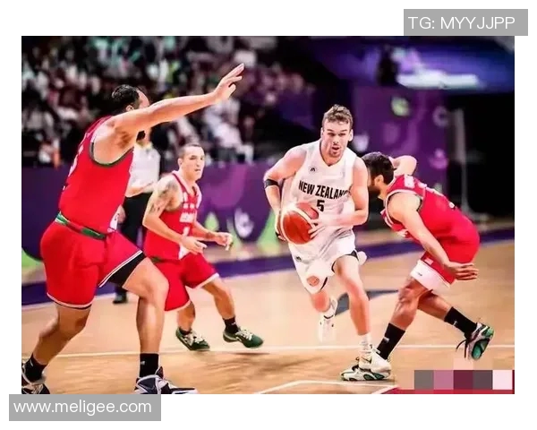 2017年中国男篮与新西兰激战回顾：精彩瞬间与赛场表现分析